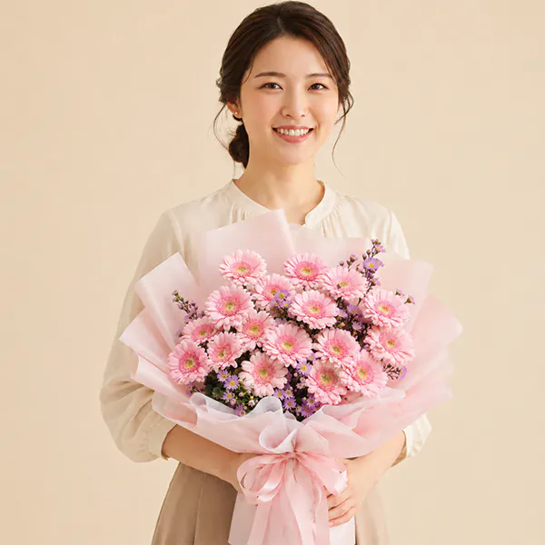 Blushing Meadow Charm - Image 2