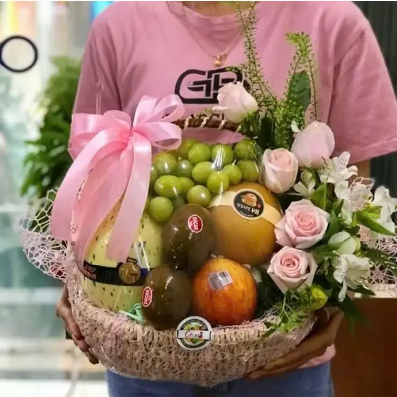 Fruit basket with flowers