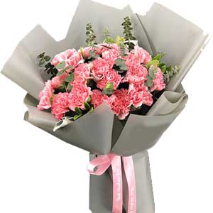 Pink carnations in Bouquet