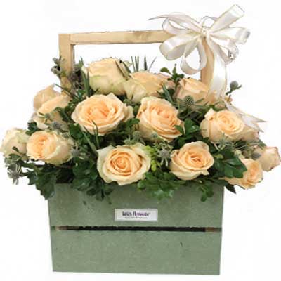 Pastel Champagne Rose Box