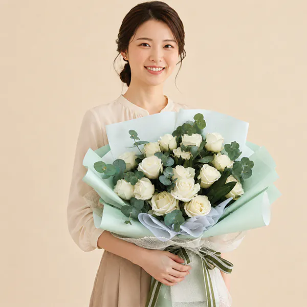 Classic White Roses - Image 2